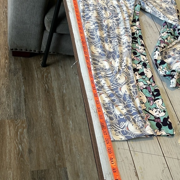 LuLaRoe Disney Collection Mickey Mouse TC Leggings lot of 2 - Picture 10 of 11